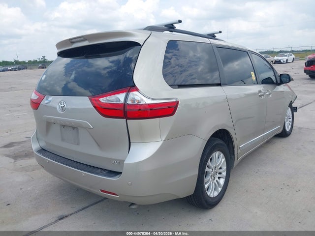 44978304 :رقم المزاد ، 5TDYK3DC2GS750249 vin ، 2016 Toyota Sienna Xle 8 Passenger مزاد بيع