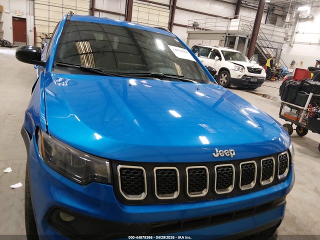 44978366 :رقم المزاد ، 3C4NJDBN1PT563283 vin ، 2023 Jeep Compass Latitude 4x4 مزاد بيع
