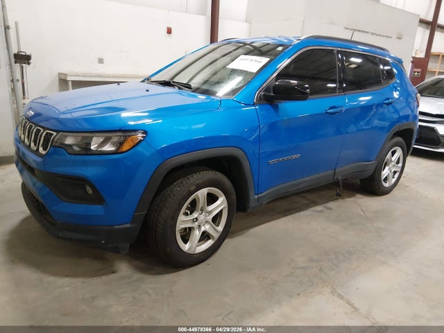 44978366 :رقم المزاد ، 3C4NJDBN1PT563283 vin ، 2023 Jeep Compass Latitude 4x4 مزاد بيع