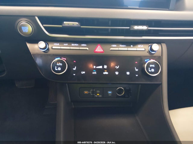 2024 Hyundai Sonata Sel მანქანა იყიდება აუქციონზე, vin: KMHL64JA5RA379770, აუქციონის ნომერი: 44978376