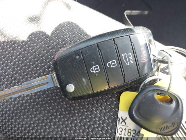 44978437 :رقم المزاد ، 3KPFK4A71HE031834 vin ، 2017 Kia Forte Lx مزاد بيع