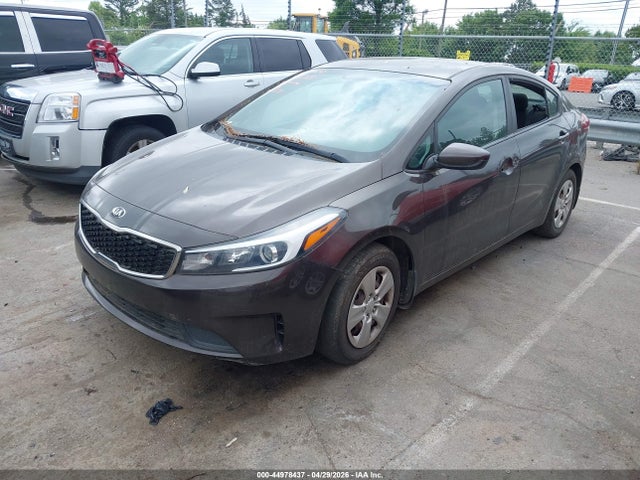 44978437 :رقم المزاد ، 3KPFK4A71HE031834 vin ، 2017 Kia Forte Lx مزاد بيع