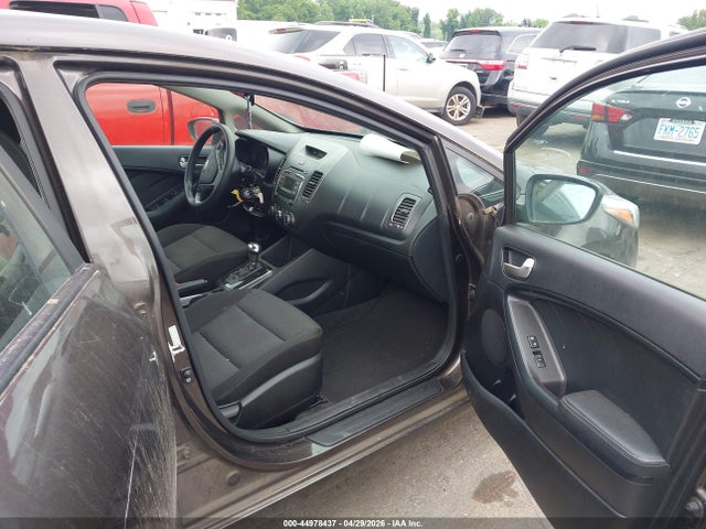 44978437 :رقم المزاد ، 3KPFK4A71HE031834 vin ، 2017 Kia Forte Lx مزاد بيع