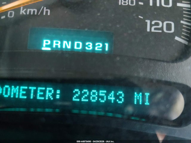 44978490 :رقم المزاد ، 3GNFK16Z35G228357 vin ، 2005 Chevrolet Suburban 1500 Lt مزاد بيع