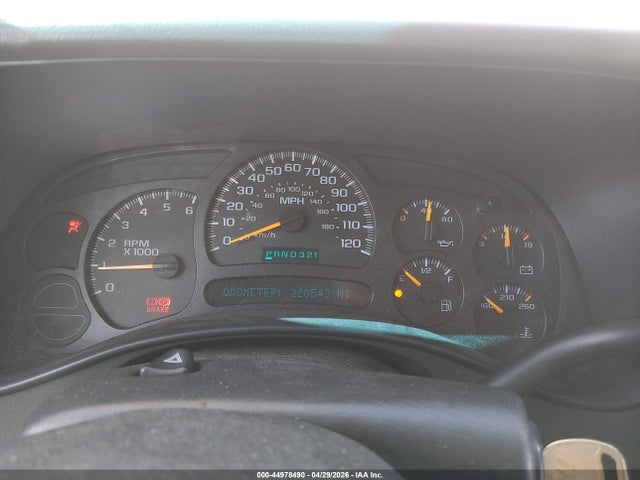 44978490 :رقم المزاد ، 3GNFK16Z35G228357 vin ، 2005 Chevrolet Suburban 1500 Lt مزاد بيع