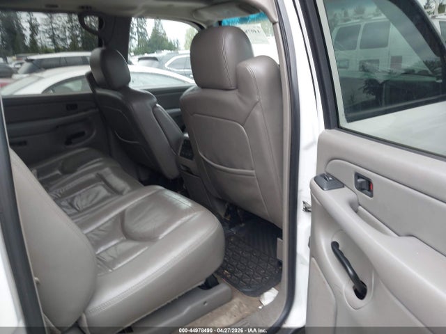 44978490 :رقم المزاد ، 3GNFK16Z35G228357 vin ، 2005 Chevrolet Suburban 1500 Lt مزاد بيع