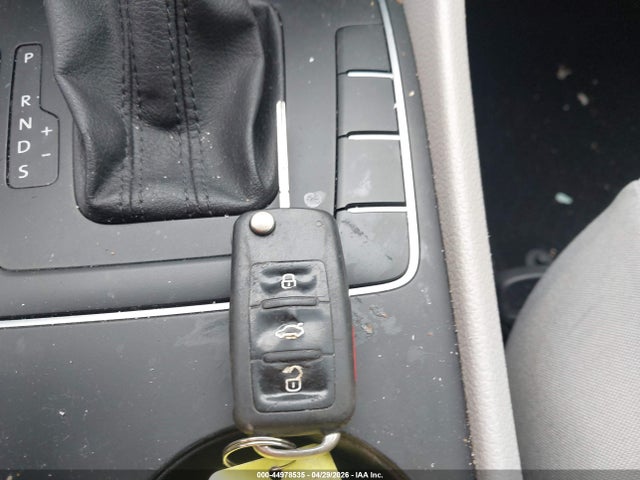 44978535 :رقم المزاد ، 1VWAS7A34GC051037 vin ، 2016 Volkswagen Passat 1.8t S مزاد بيع