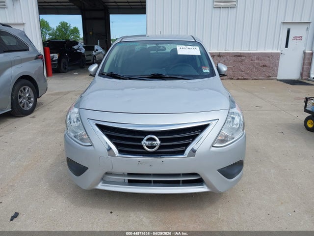 44978538 :رقم المزاد ، 3N1CN7AP9HK464690 vin ، 2017 Nissan Versa 1.6 Sv مزاد بيع