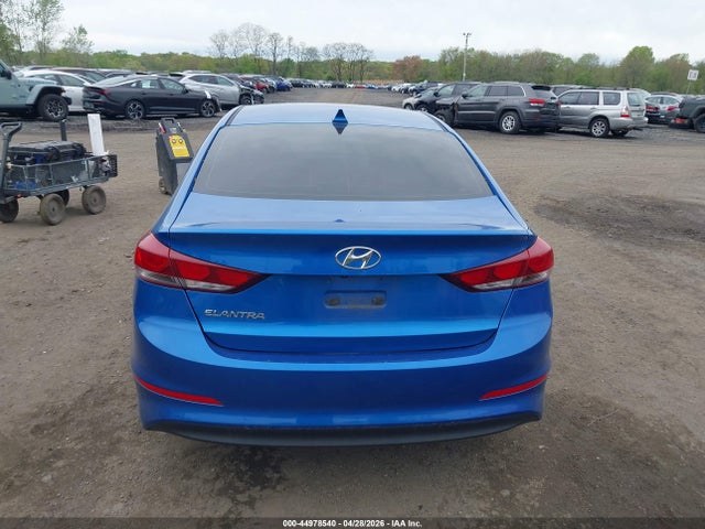 44978540 :رقم المزاد ، 5NPD84LF7JH302651 vin ، 2018 Hyundai Elantra Value Edition مزاد بيع