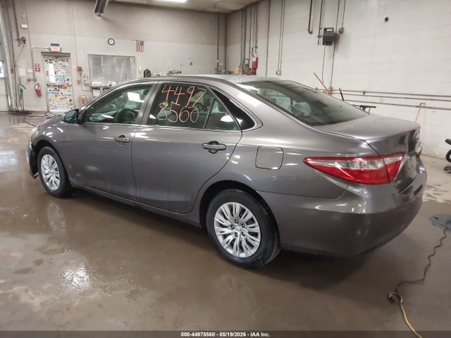 2016 Toyota Camry Le მანქანა იყიდება აუქციონზე, vin: 4T4BF1FK7GR527222, აუქციონის ნომერი: 44978560