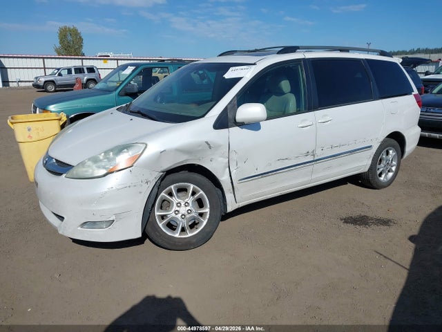 44978597 :رقم المزاد ، 5TDBA22C26S063289 vin ، 2006 Toyota Sienna Xle Limited مزاد بيع
