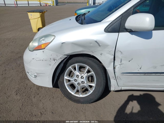 44978597 :رقم المزاد ، 5TDBA22C26S063289 vin ، 2006 Toyota Sienna Xle Limited مزاد بيع