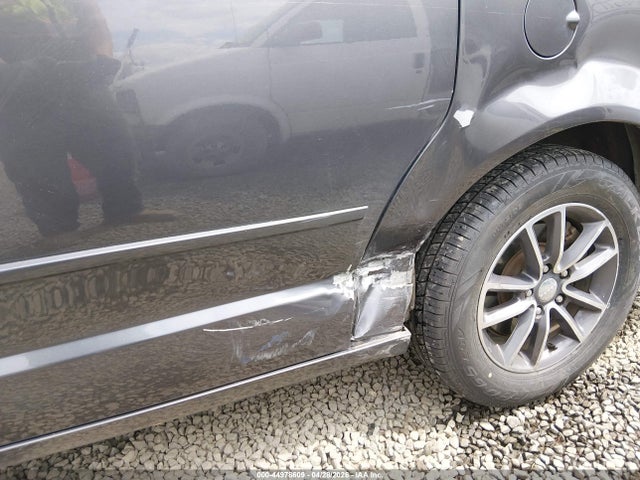 44978609 :رقم المزاد ، 2C4RDGCG8HR749322 vin ، 2017 Dodge Grand Caravan Sxt مزاد بيع