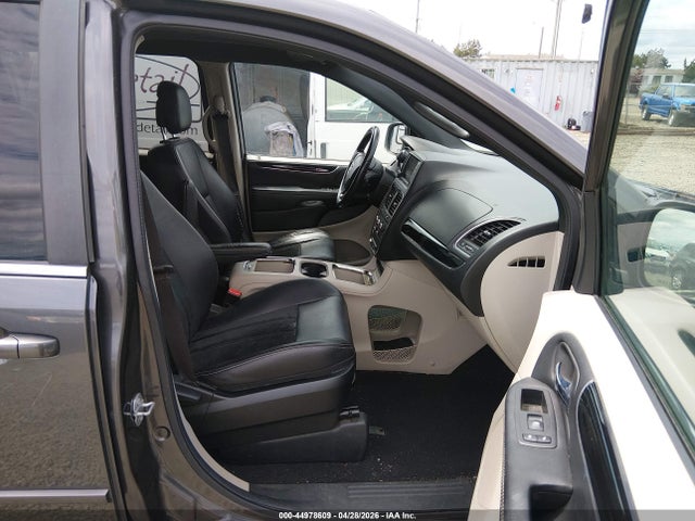 44978609 :رقم المزاد ، 2C4RDGCG8HR749322 vin ، 2017 Dodge Grand Caravan Sxt مزاد بيع