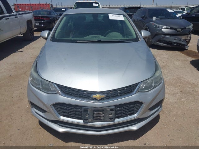 44978623 :رقم المزاد ، 1G1BC5SM9J7198608 vin ، 2018 Chevrolet Cruze Ls Auto مزاد بيع