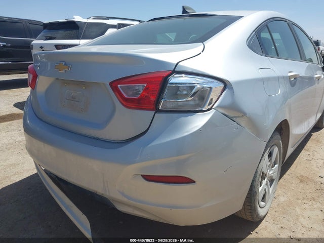 44978623 :رقم المزاد ، 1G1BC5SM9J7198608 vin ، 2018 Chevrolet Cruze Ls Auto مزاد بيع