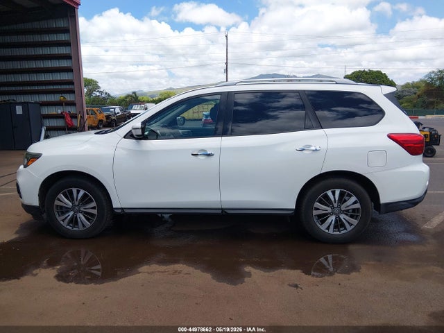 44978662 :رقم المزاد ، 5N1DR2MN8HC685721 vin ، 2017 Nissan Pathfinder S مزاد بيع