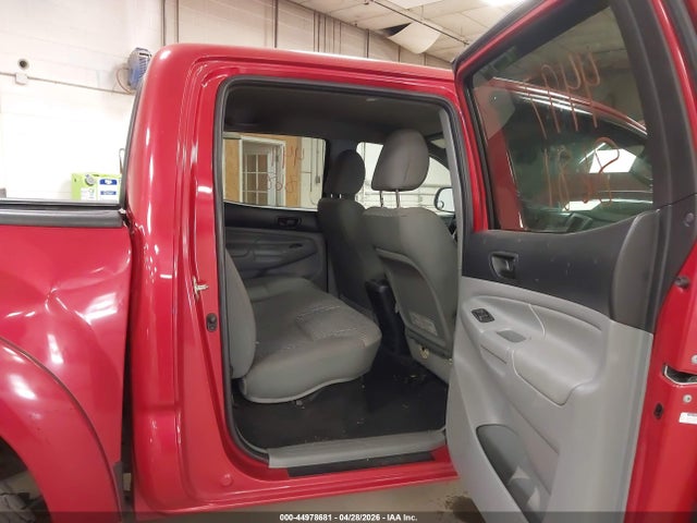 44978681 :رقم المزاد ، 3TMLU4EN1FM168717 vin ، 2015 Toyota Tacoma Base V6 مزاد بيع