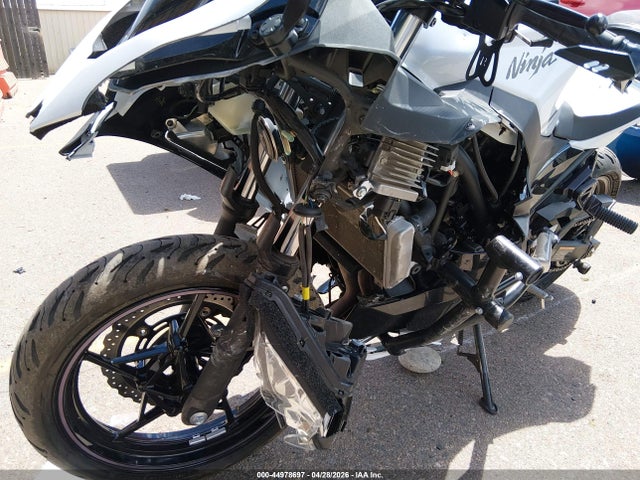 Kawasaki EX400 2023 JKAEXKH14PDAR7472 Image 15