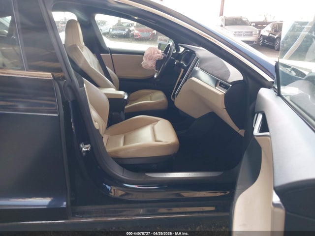44978727 :رقم المزاد ، 5YJSA1H40FF081112 vin ، 2015 Tesla Model S 85d/p85d مزاد بيع