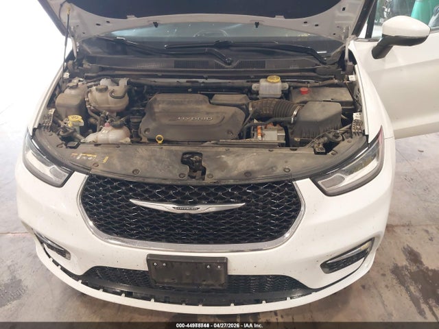 2023 Chrysler Pacifica Hybrid Touring L მანქანა იყიდება აუქციონზე, vin: 2C4RC1L74PR588773, აუქციონის ნომერი: 44978744