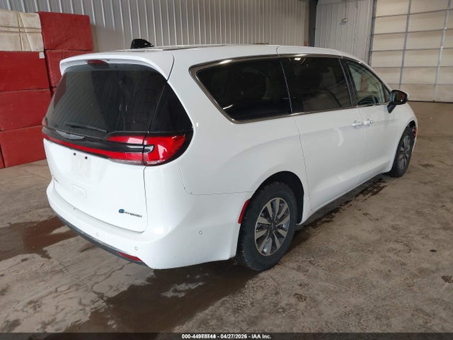 2023 Chrysler Pacifica Hybrid Touring L მანქანა იყიდება აუქციონზე, vin: 2C4RC1L74PR588773, აუქციონის ნომერი: 44978744