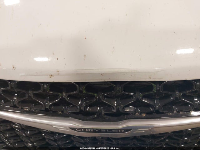 2023 Chrysler Pacifica Hybrid Touring L მანქანა იყიდება აუქციონზე, vin: 2C4RC1L74PR588773, აუქციონის ნომერი: 44978744