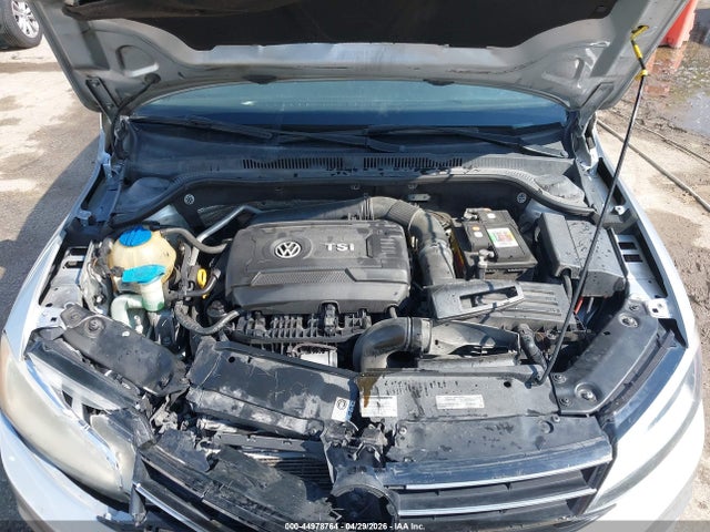 44978764 :رقم المزاد ، 3VWD17AJ3FM261463 vin ، 2015 Volkswagen Jetta 1.8t Se مزاد بيع