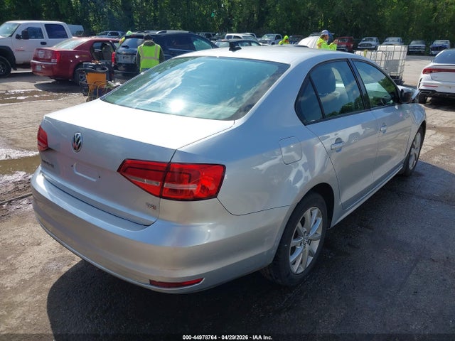 44978764 :رقم المزاد ، 3VWD17AJ3FM261463 vin ، 2015 Volkswagen Jetta 1.8t Se مزاد بيع