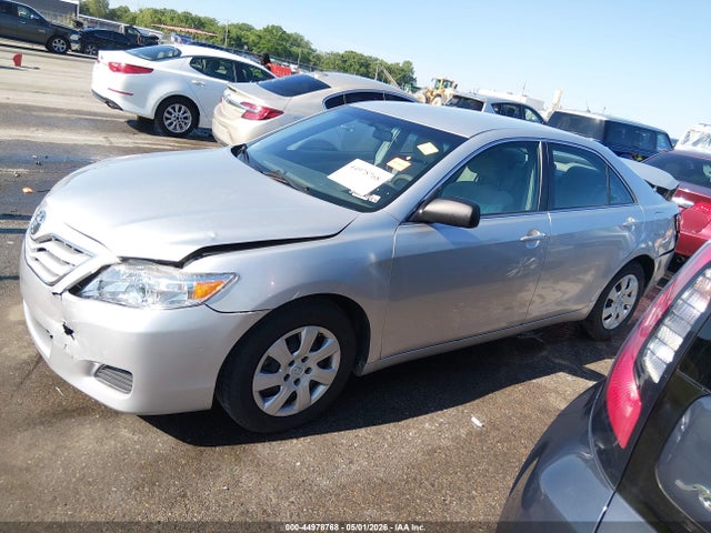 44978768 :رقم المزاد ، 4T1BF3EK3BU193822 vin ، 2011 Toyota Camry Le مزاد بيع