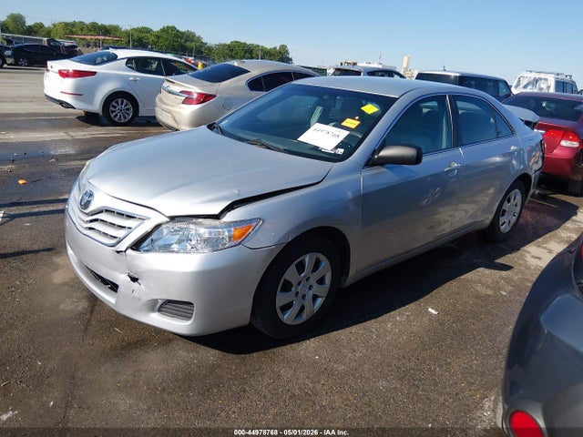 44978768 :رقم المزاد ، 4T1BF3EK3BU193822 vin ، 2011 Toyota Camry Le مزاد بيع