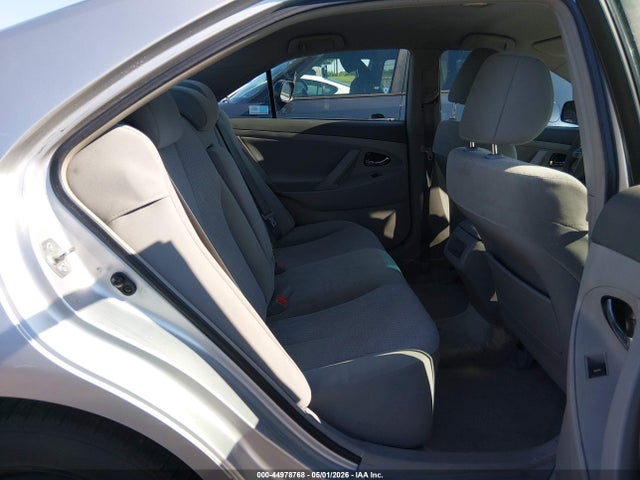 44978768 :رقم المزاد ، 4T1BF3EK3BU193822 vin ، 2011 Toyota Camry Le مزاد بيع