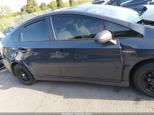 44978788 :رقم المزاد ، JTDKN3DU8D5550290 vin ، 2013 Toyota Prius Three مزاد بيع