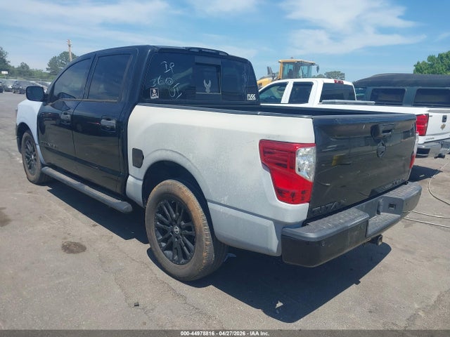 44978816 :رقم المزاد ، 1N6AA1E50JN531311 vin ، 2018 Nissan Titan Sv مزاد بيع