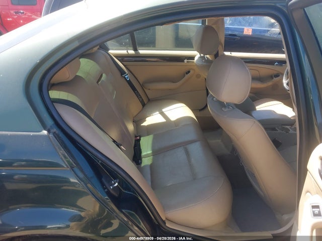 44978909 :رقم المزاد ، WBAET37462NG83318 vin ، 2002 Bmw 325i مزاد بيع
