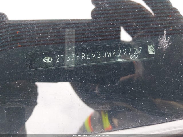 44979016 :رقم المزاد ، 2T3ZFREV3JW422727 vin ، 2018 Toyota Rav4 Le مزاد بيع