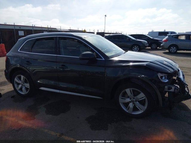 2018 Audi Q5 2.0t Premium/2.0t Tech Premium მანქანა იყიდება აუქციონზე, vin: WA1BNAFY9J2154896, აუქციონის ნომერი: 44979053