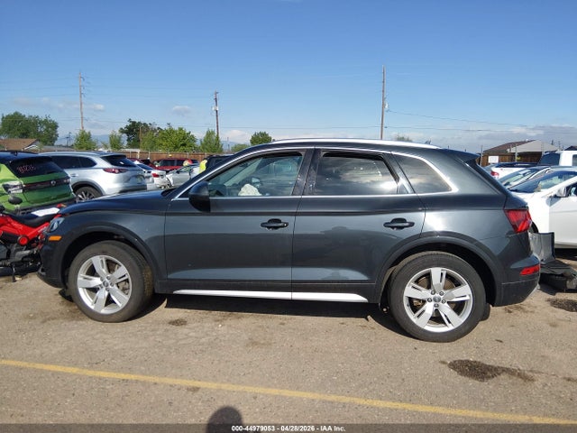 2018 Audi Q5 2.0t Premium/2.0t Tech Premium მანქანა იყიდება აუქციონზე, vin: WA1BNAFY9J2154896, აუქციონის ნომერი: 44979053