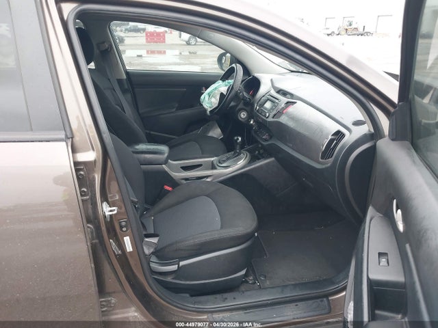 Продажа на аукционе авто 2015 Kia Sportage Lx, vin: KNDPB3AC2F7721309, номер лота: 44979077
