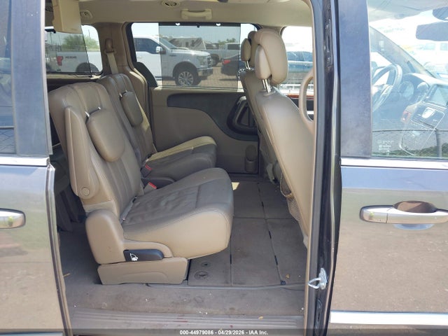 44979086 :رقم المزاد ، 2C4RC1BG9GR175555 vin ، 2016 Chrysler Town & Country Touring مزاد بيع