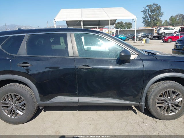 5N1AT3AA1MC830457 Nissan Rogue S Fwd