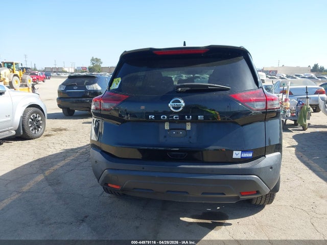 5N1AT3AA1MC830457 Nissan Rogue S Fwd