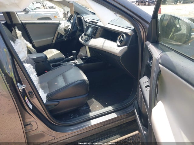 Продажа на аукционе авто 2017 Toyota Rav4 Xle, vin: JTMWFREV1HJ705476, номер лота: 44979131