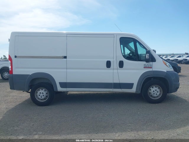 3C6TRVAG9JE146618 RAM Promaster 1500 Low Roof 136 Wb