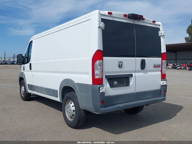 3C6TRVAG9JE146618 RAM Promaster 1500 Low Roof 136 Wb