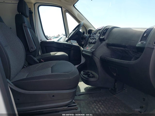 3C6TRVAG9JE146618 RAM Promaster 1500 Low Roof 136 Wb