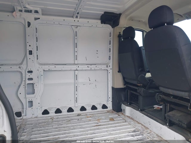 3C6TRVAG9JE146618 RAM Promaster 1500 Low Roof 136 Wb