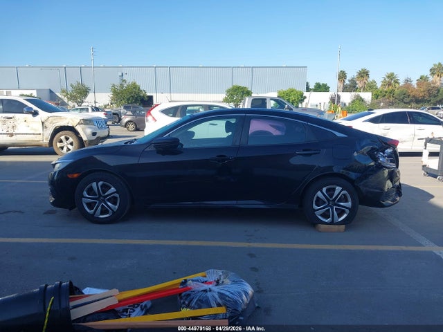 44979168 :رقم المزاد ، 19XFC2F57GE206241 vin ، 2016 Honda Civic Lx مزاد بيع
