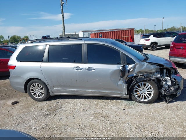 Продаж на аукціоні авто 2015 Toyota Sienna Xle Premium 8 Passenger, vin: 5TDYK3DC2FS562491, номер лоту: 44979224