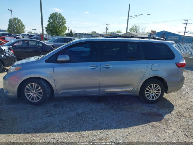 Продаж на аукціоні авто 2015 Toyota Sienna Xle Premium 8 Passenger, vin: 5TDYK3DC2FS562491, номер лоту: 44979224